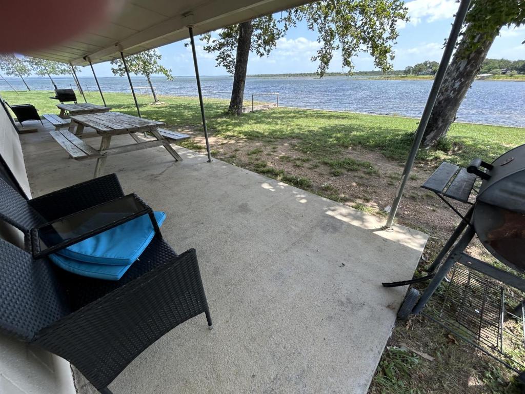 Oasis Lake Buchanan - Estudio Con Vistas Al Lago