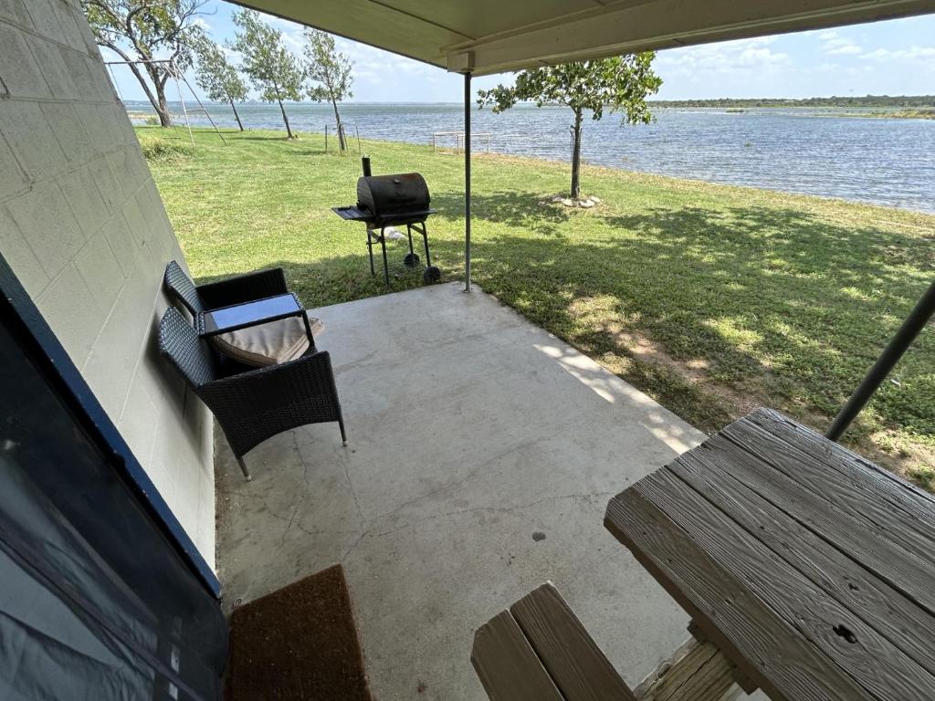 Oasis Lake Buchanan - Estudio Con Vistas Al Lago
