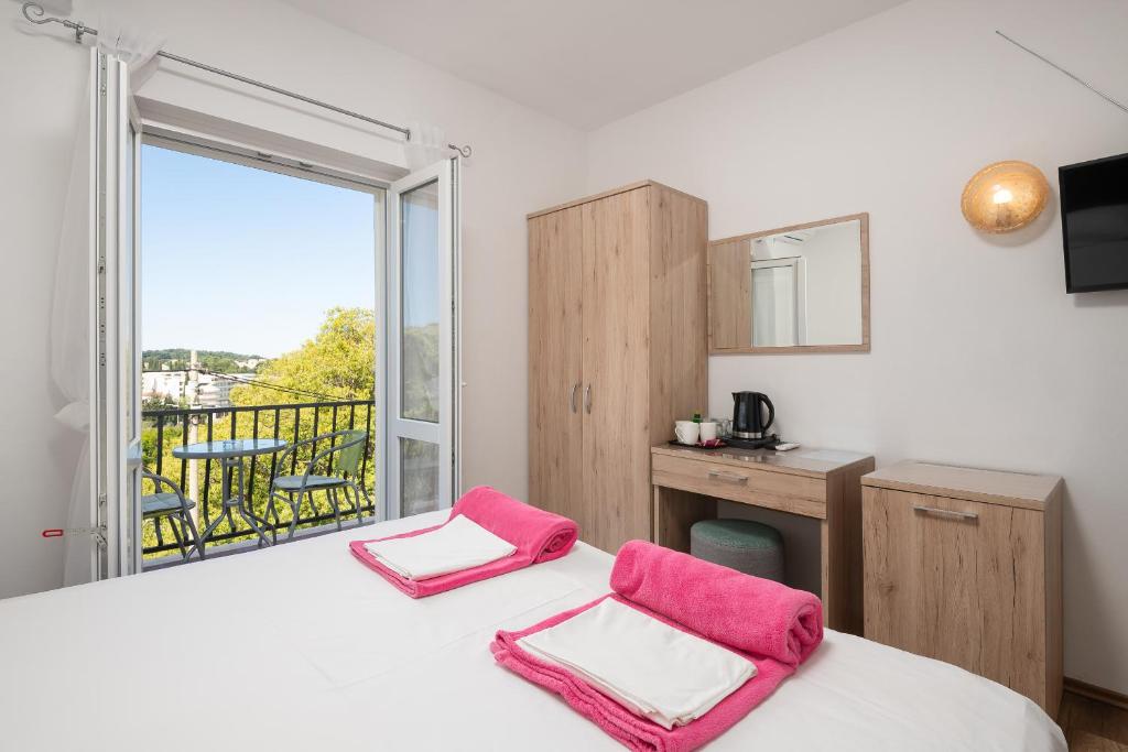 Guest House Villa Bellevue - 10