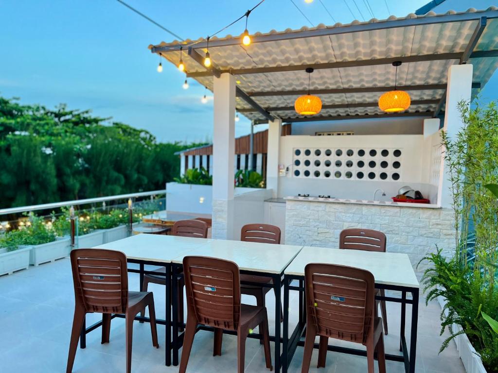 Ban công/sân hiên tại N'T Homestay