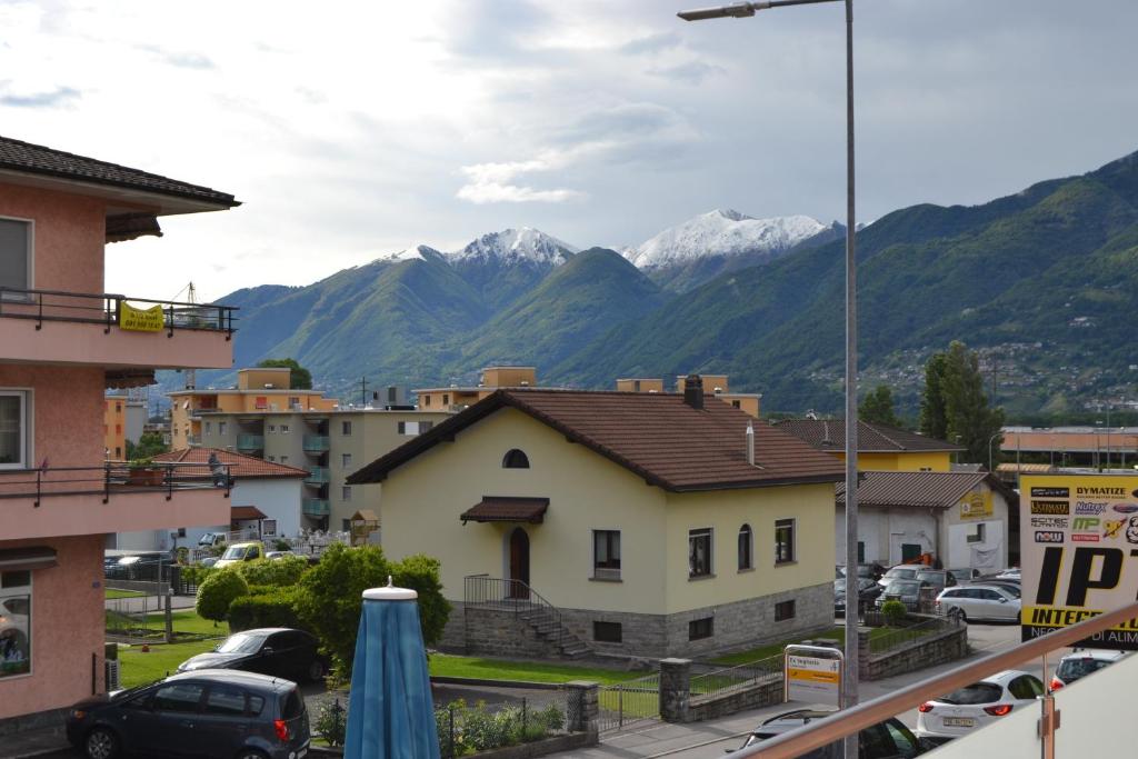 Nespecifikovaný výhled na hory nebo výhled na hory při pohledu z hotelu