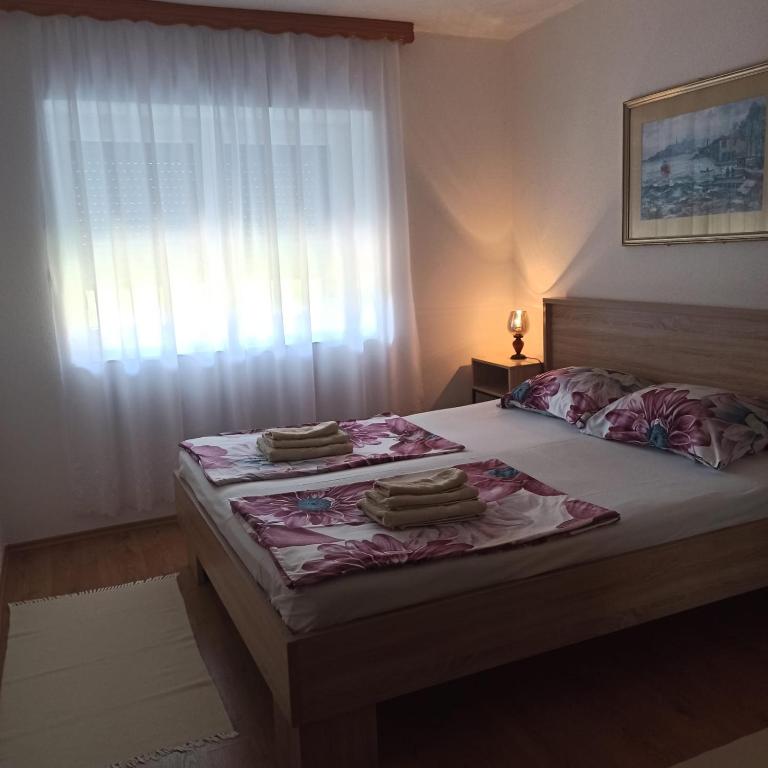 Apartman Adna - Two-Bedroom Apartment