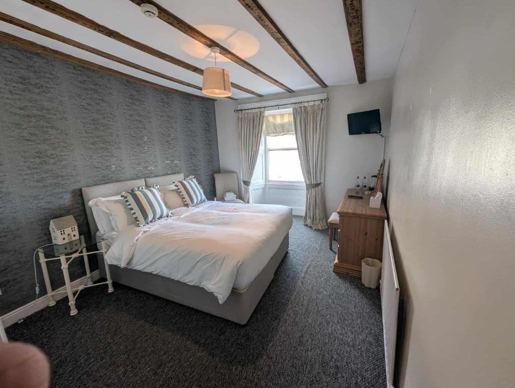 The Kings Arms Hotel - 