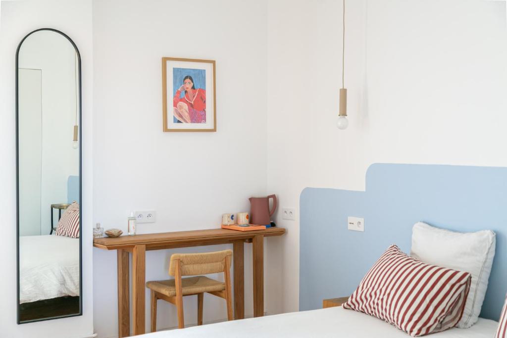 Le Clos Dagobert - King Room With Pool View