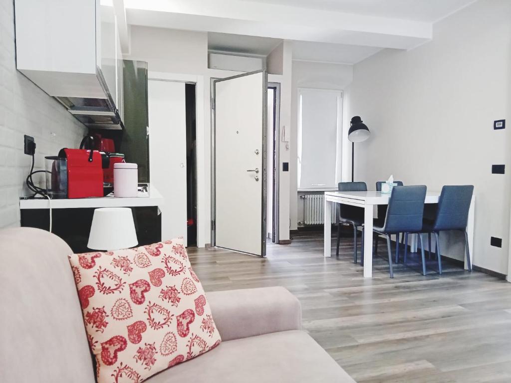 Η κουζίνα ή μικρή κουζίνα στο Central beautiful flat a pochi passi dal lago