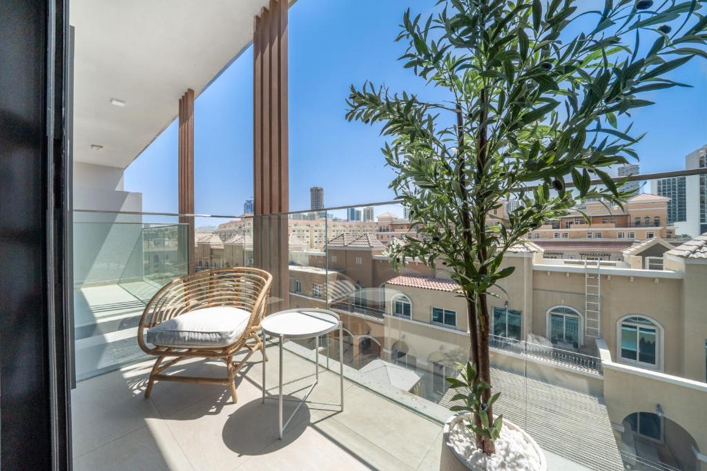 Luxurious Design Boutique Studio Hideaway JVC در دبی
