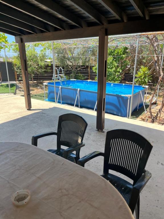 Kolam renang di atau dekat dengan Friendly villagehouse