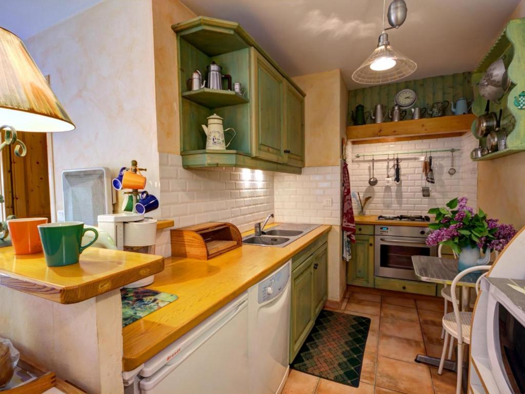 Gîte authentique 6 pers avec jardin à Marols - FR-1-496-1 - ホリデー ホーム（大人6名）