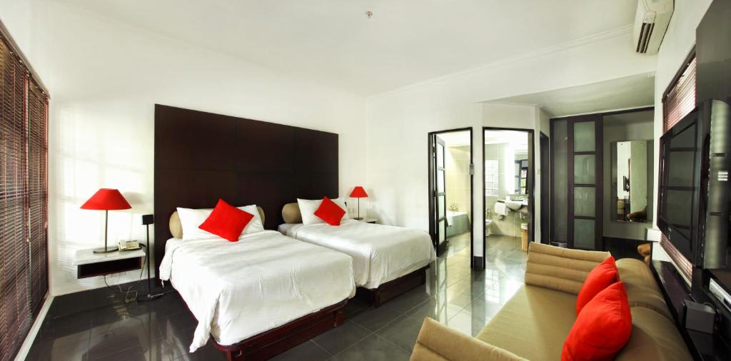 Segara Village Hotel - 11