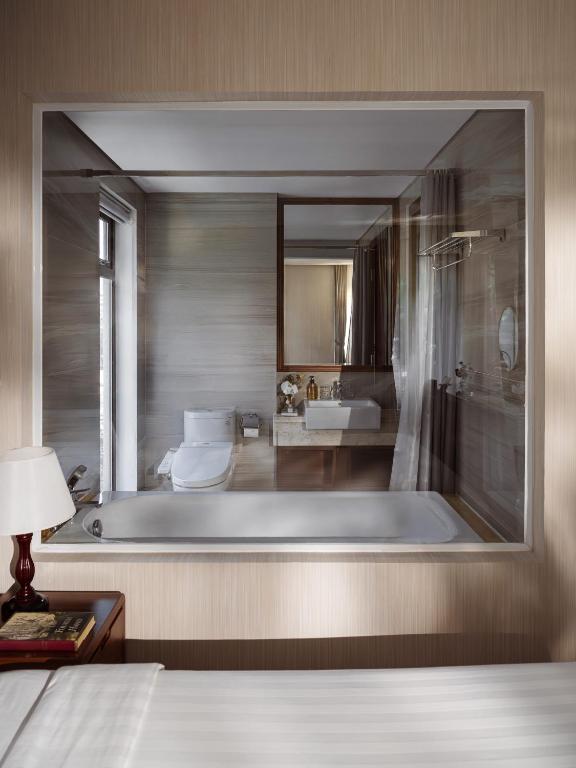 Phòng Deluxe Giường Đôi Nhìn Ra Thành Phố