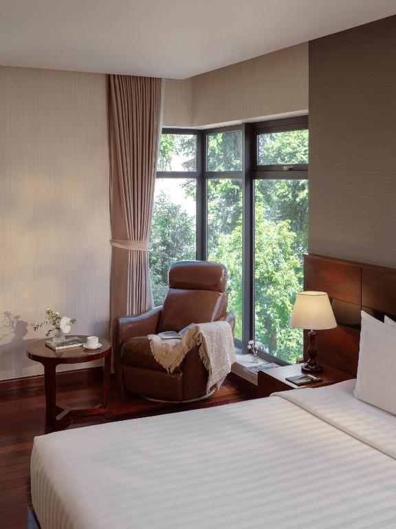 Phòng Deluxe Giường Đôi Nhìn Ra Thành Phố