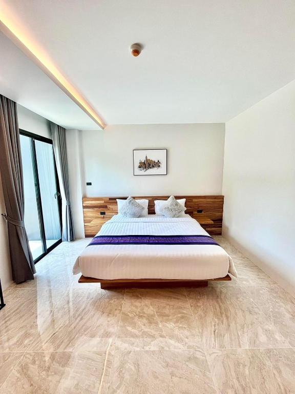 OZONE HOTEL