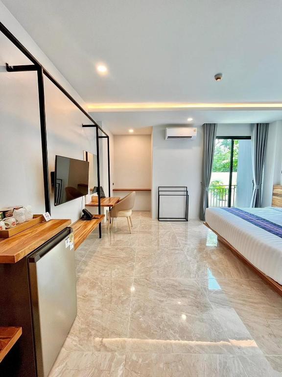 OZONE HOTEL