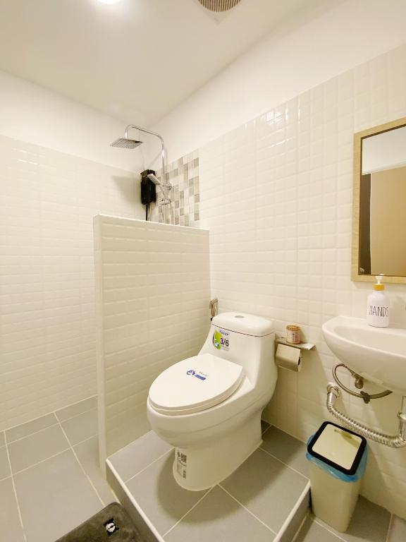 SJ Beach House Patong - Resim 3