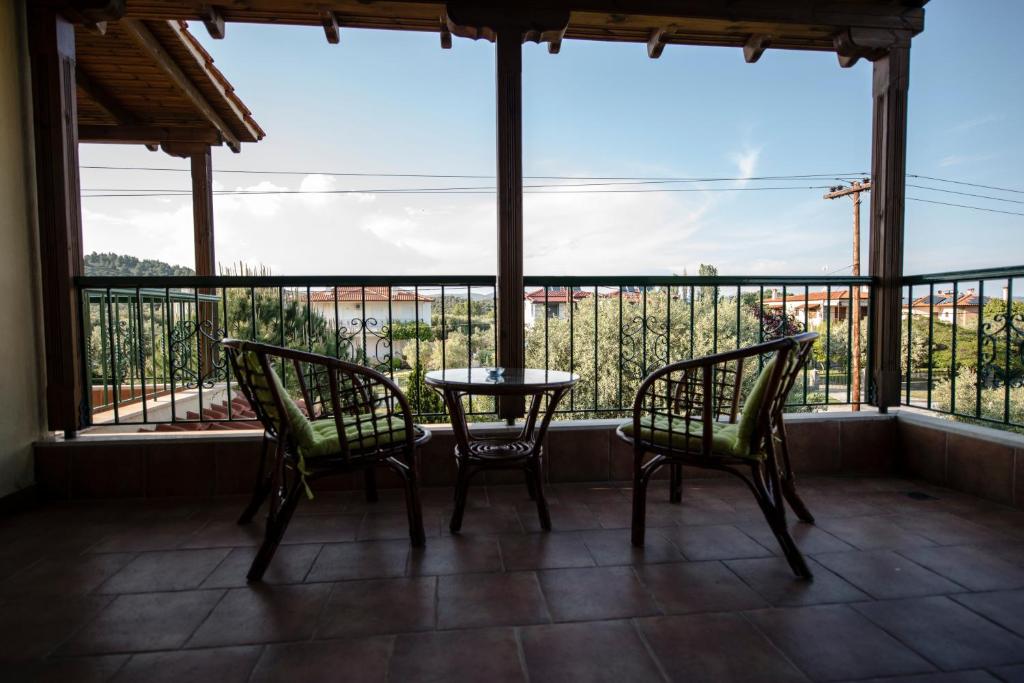 Balkon lub taras w obiekcie Apostolos