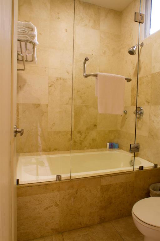 Koupelna v ubytování Isabella Boutique Hotel