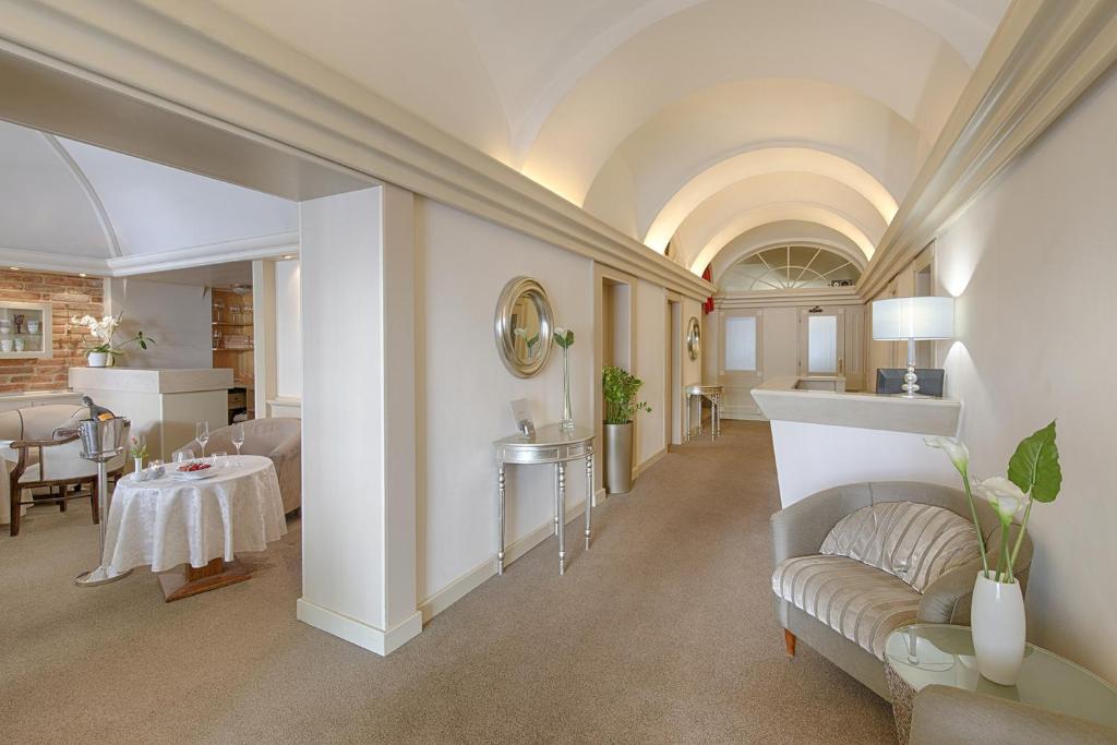 Hotel Embassy - Resim 19