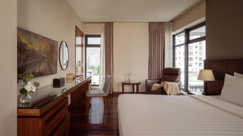 Premium Deluxe Double or Twin High Floor with City View