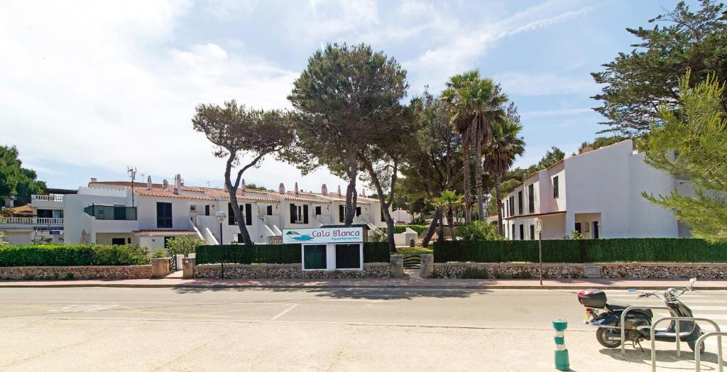 Apartamentos Cala Blanca, Cala Blanca – Updated 2022 Prices