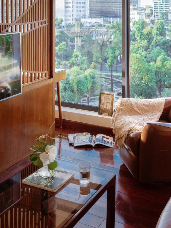 Phòng Suite Giường Đôi/2 Giường Đơn Với Bể Jacuzzi Và Tầm Nhìn Ra Thành Phố