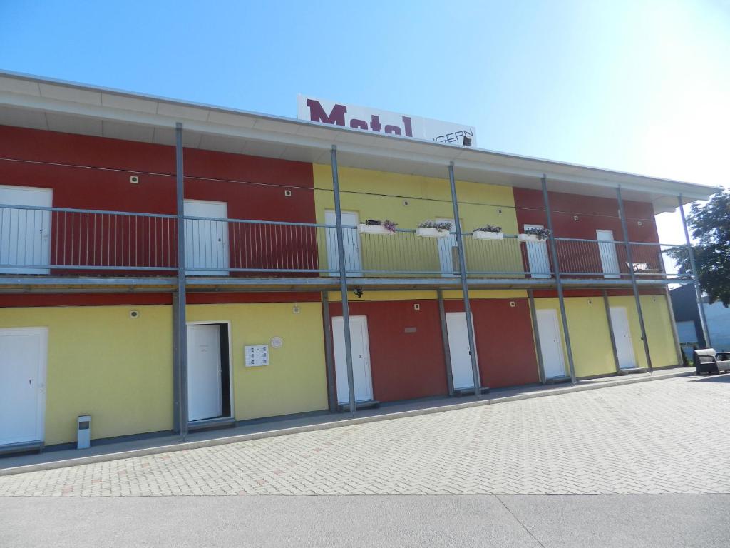 Budova, kde se motel nachází
