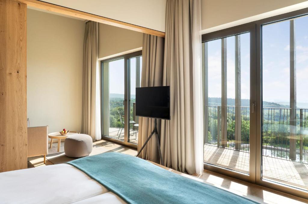 WALDWEIT Rheingau Hotel und Retreat - Junior Suite With Garden View
