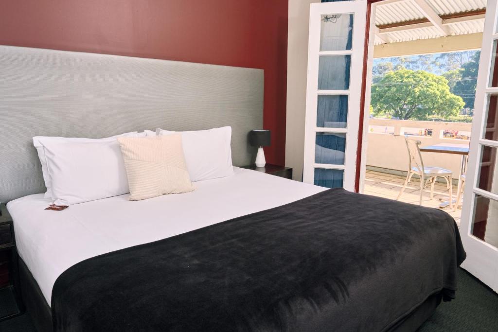 The Stirling Arms Hotel - Resim 31