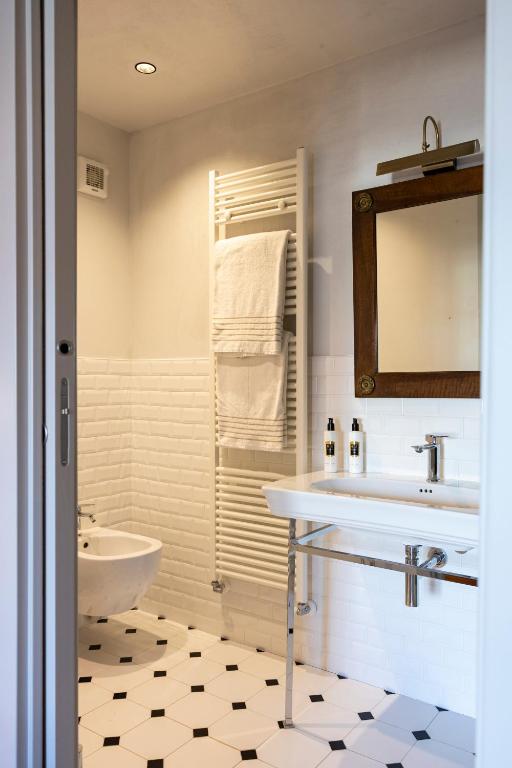 Palazzo Fauzone Relais & Spa - One-Bedroom Deluxe Apartment
