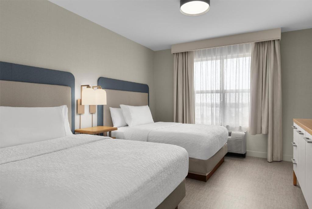 Homewood Suites by Hilton Burlington - 