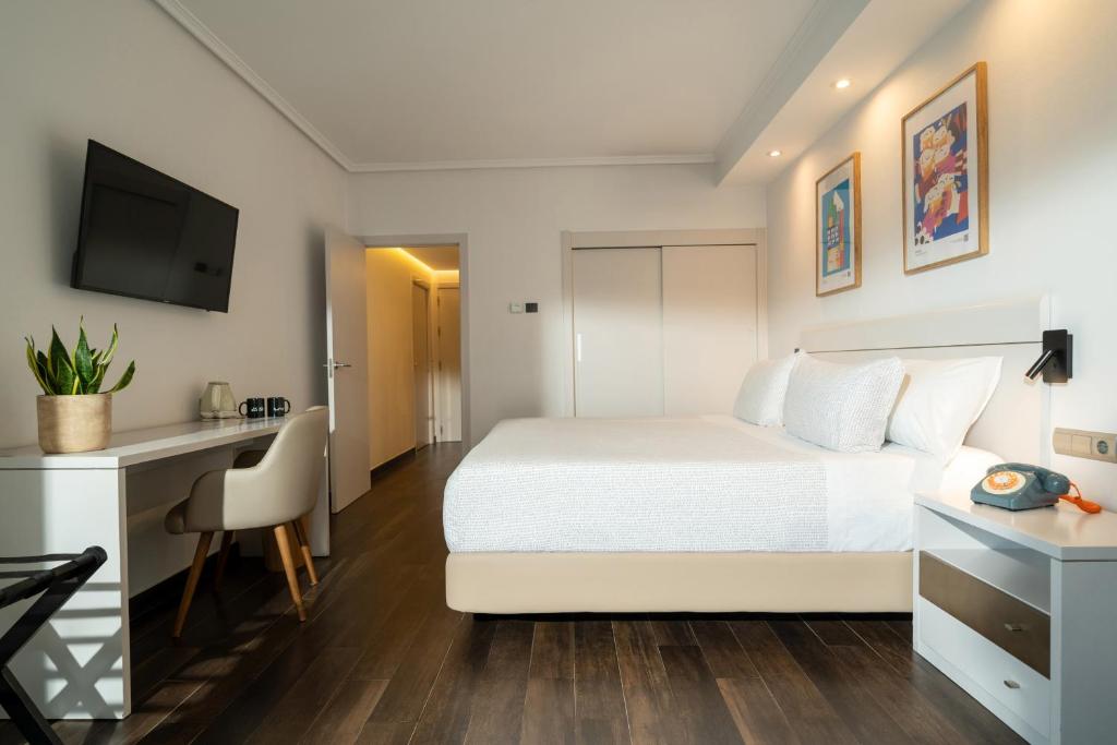 
The Innside Connecting Room Port View
