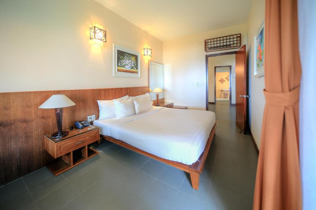 Family Beach Front Villa