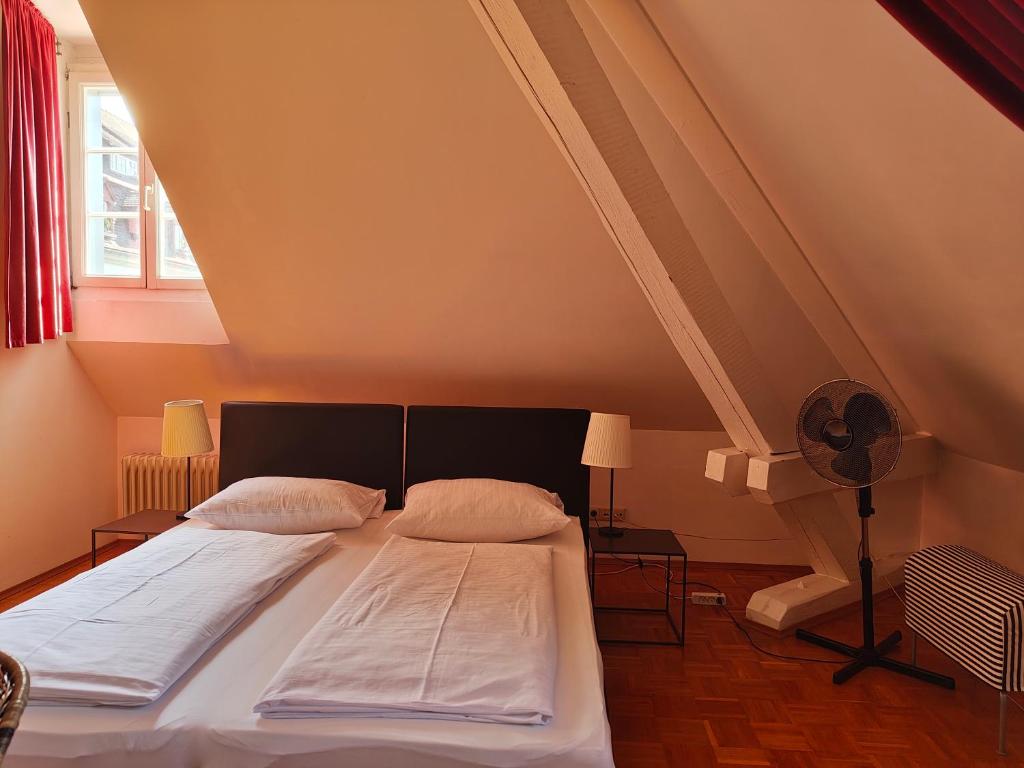 WHLIVING - Apartments & Studios in Konstanz - Studio De Luxe Lit King-Size