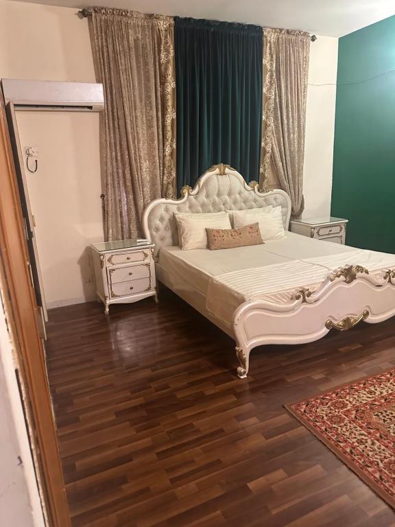 Royal Two Bed Villa Independent F 10-2 Islamabad