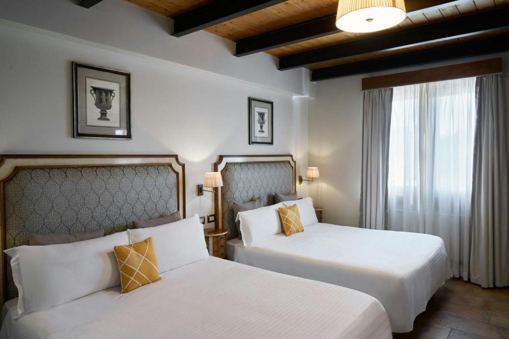 Four Points Flex by Sheraton Naples Marigliano - 花园景行政大号床间 - 带两张大号床