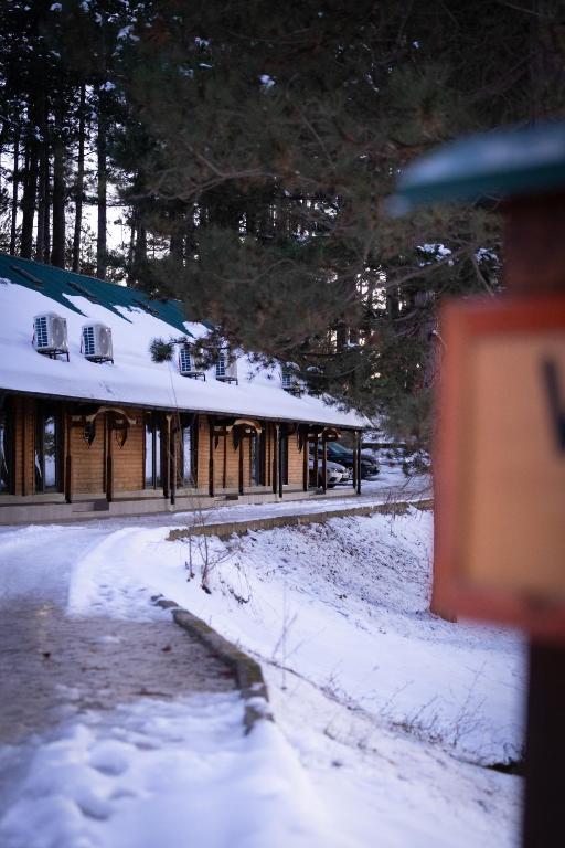 a house in the snow with snow covered at Villa Wellness in Debar