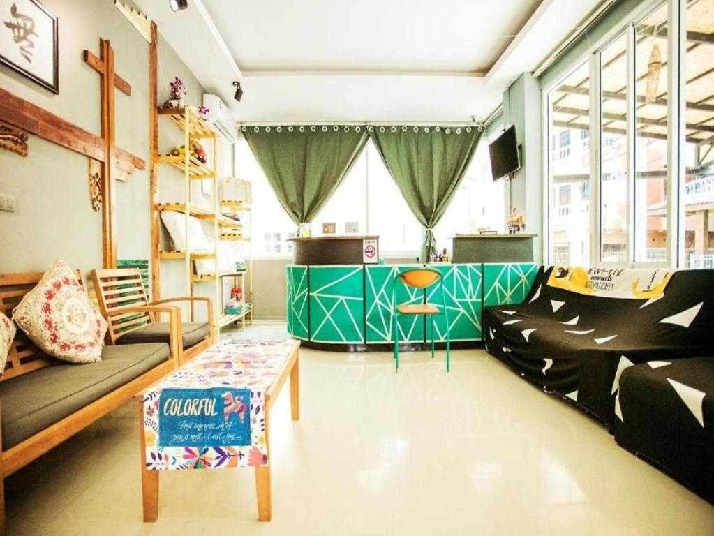 Dancenter Patong Beach Phuket – formerly RQ Hotel - Resim 11