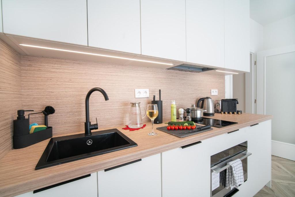 apartino - FREE parking, 10 minutes walk to city centre, nespresso, netflix - 2