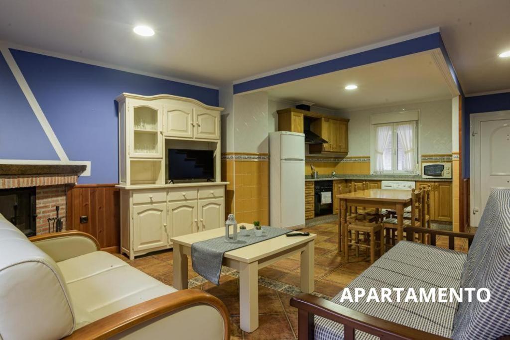 Hotel y Apartamentos La Lonja - 2