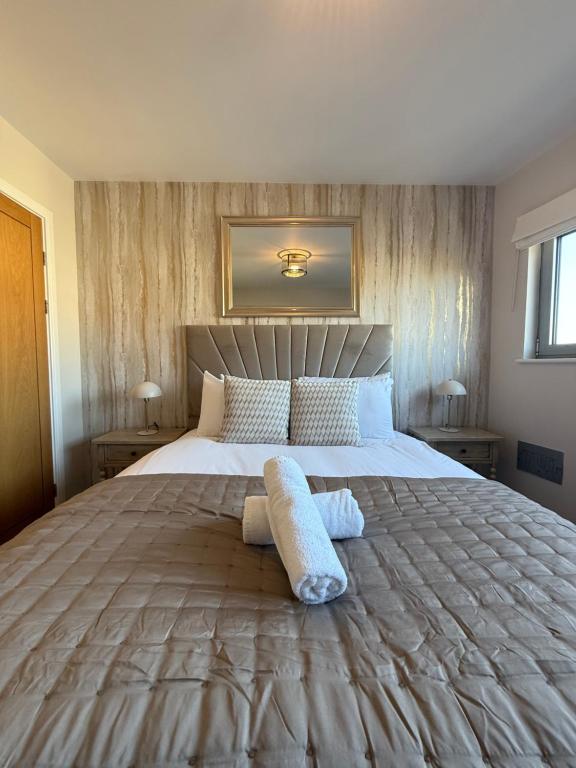 Katil atau katil-katil dalam bilik di Elegant 1 Bed with free parking
