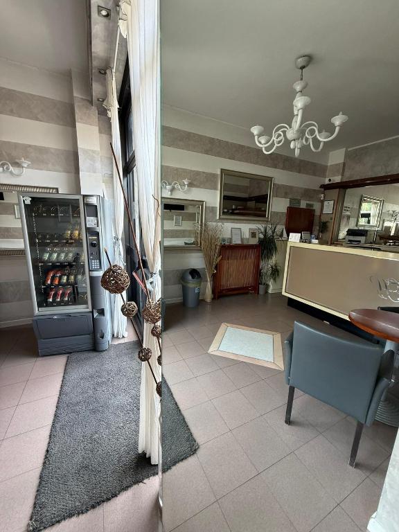 New H Marte 81 - Resim 4