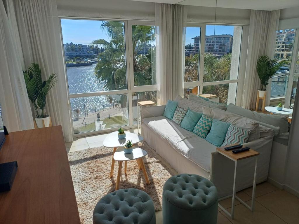 DEPARTAMENTO CONDOMINIO BAHIA GRANDE NORDELTA , TIGRE , CON BALCÓN Y VISTA A LA Bahia , piscina exte