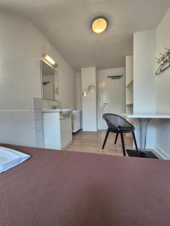 Budget Hôtel Weber - Strasbourg Centre Gare - Resim 7