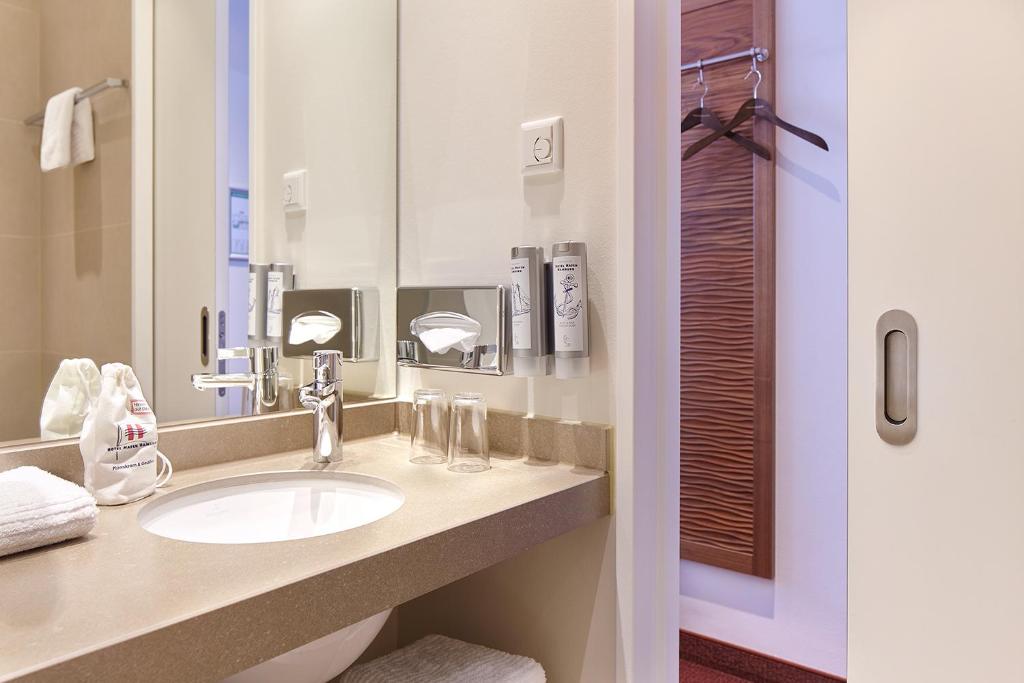 Hotel Hafen Hamburg - Resim 3