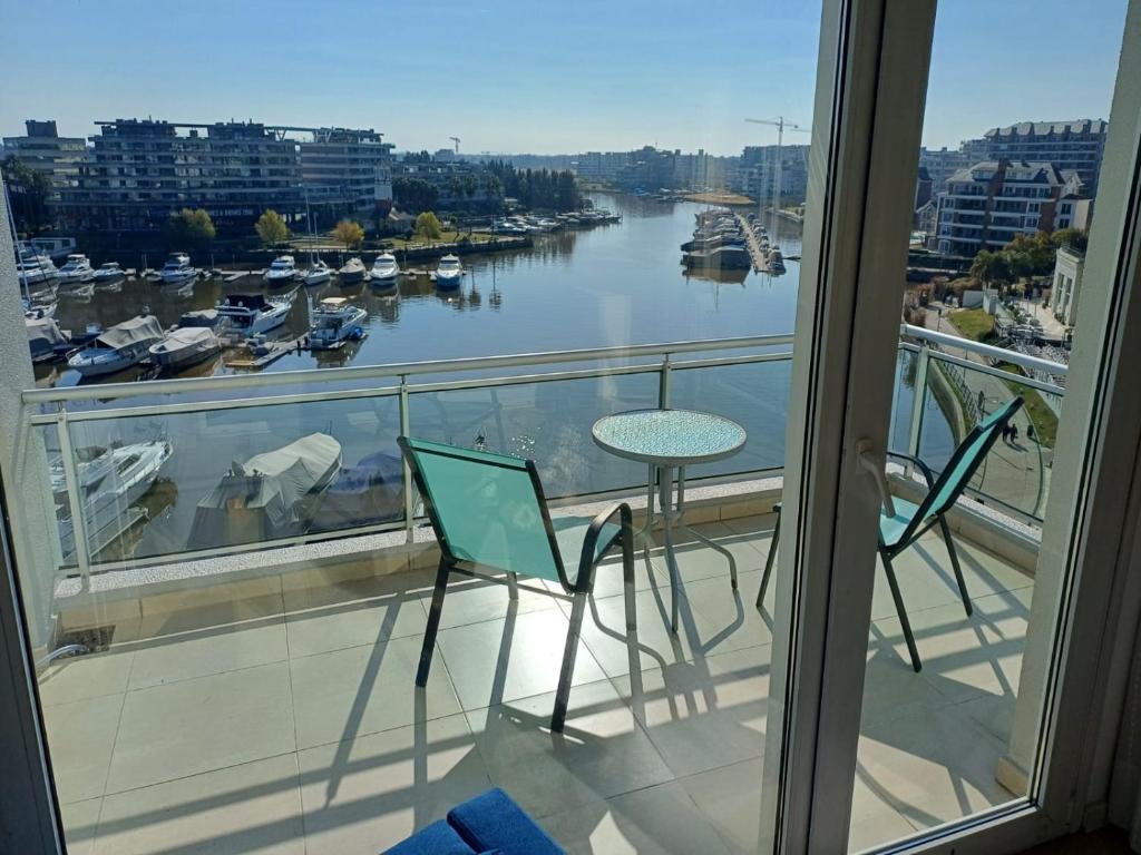 APART , DEPARTAMENTO CONDOMINIO BAHIA GRANDE NORDELTA, TIGRE , BALCÓN Y VISTA A LA BAHIA , PISCINA E