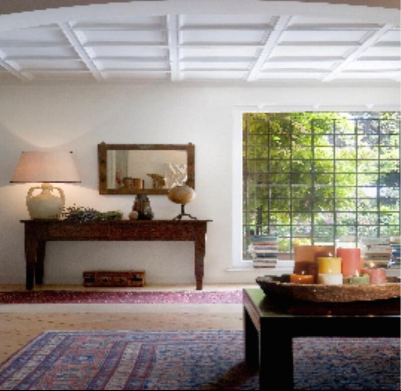 Luxury Villa with Swimming Pool in Rome