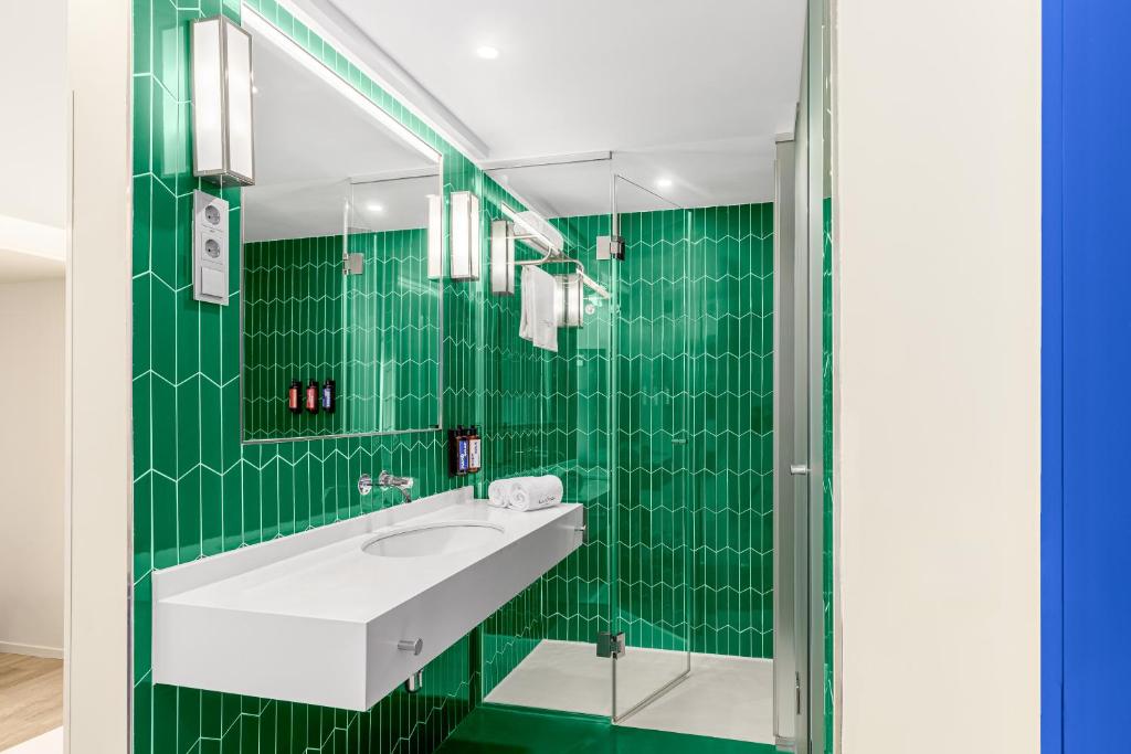 Room Mate Macarena, Madrid Gran Vía - Resim 29