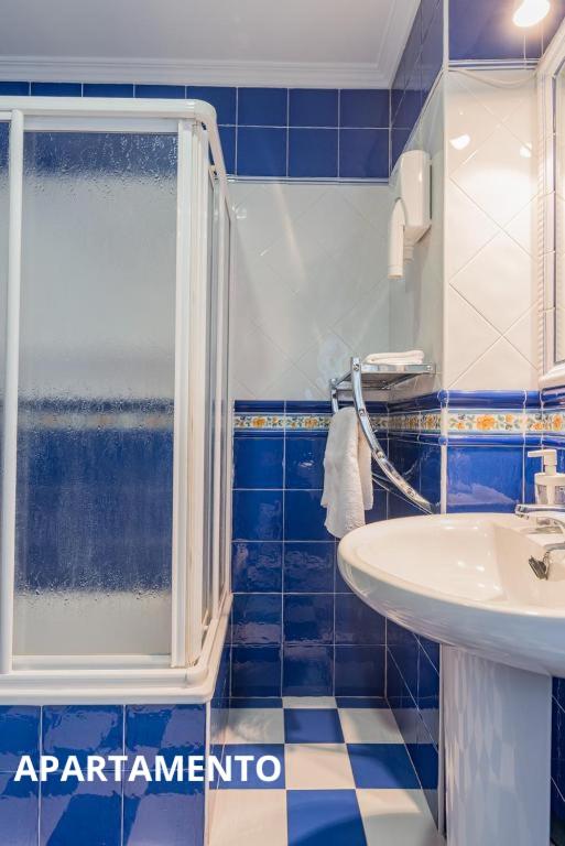 Hotel y Apartamentos La Lonja - 19