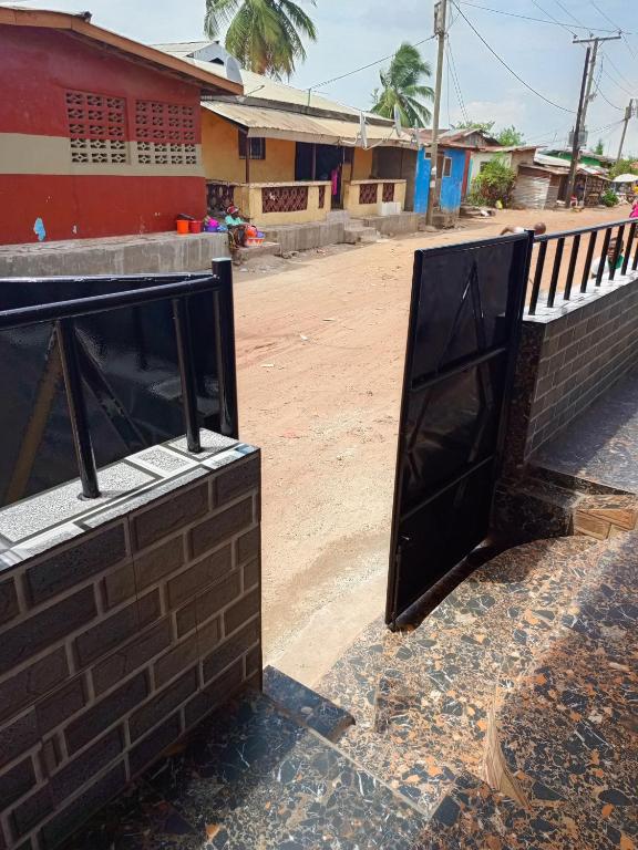 Gedung tempat apartemen berlokasi