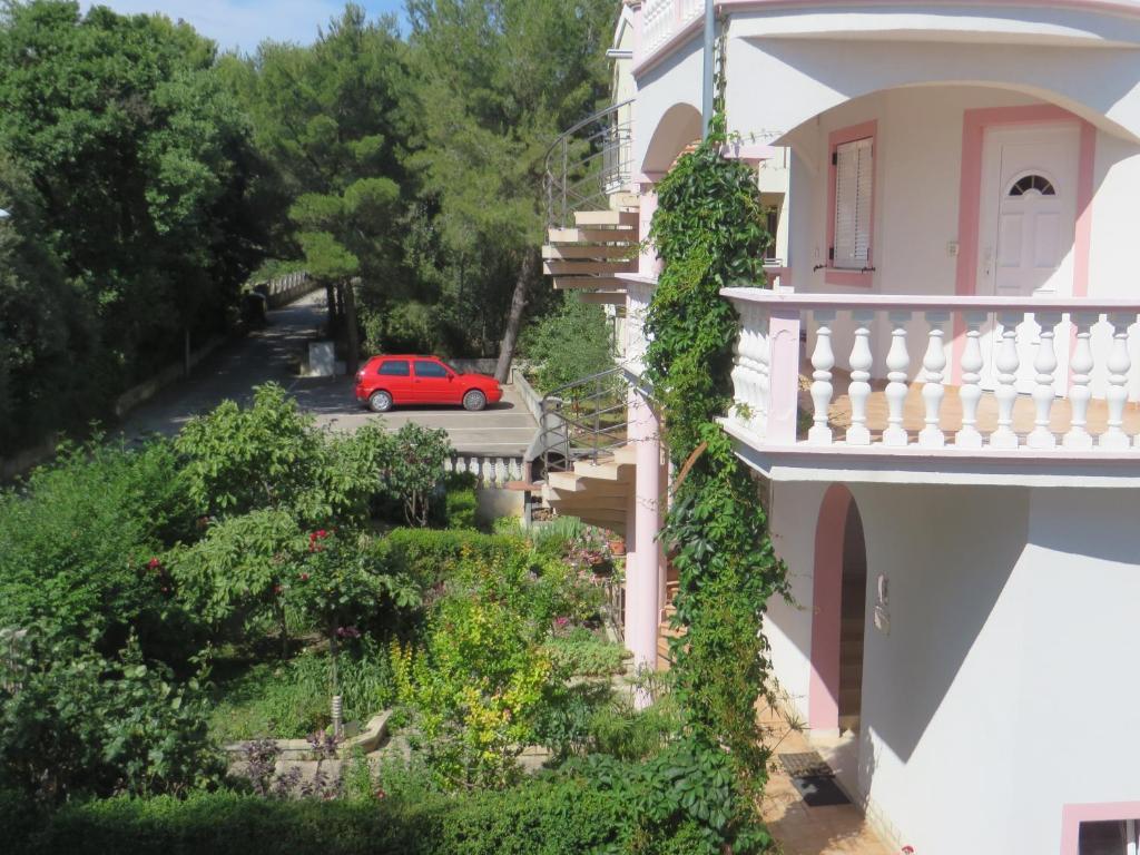 Vonkajšia záhrada v ubytovaní Gardenia Apartments
