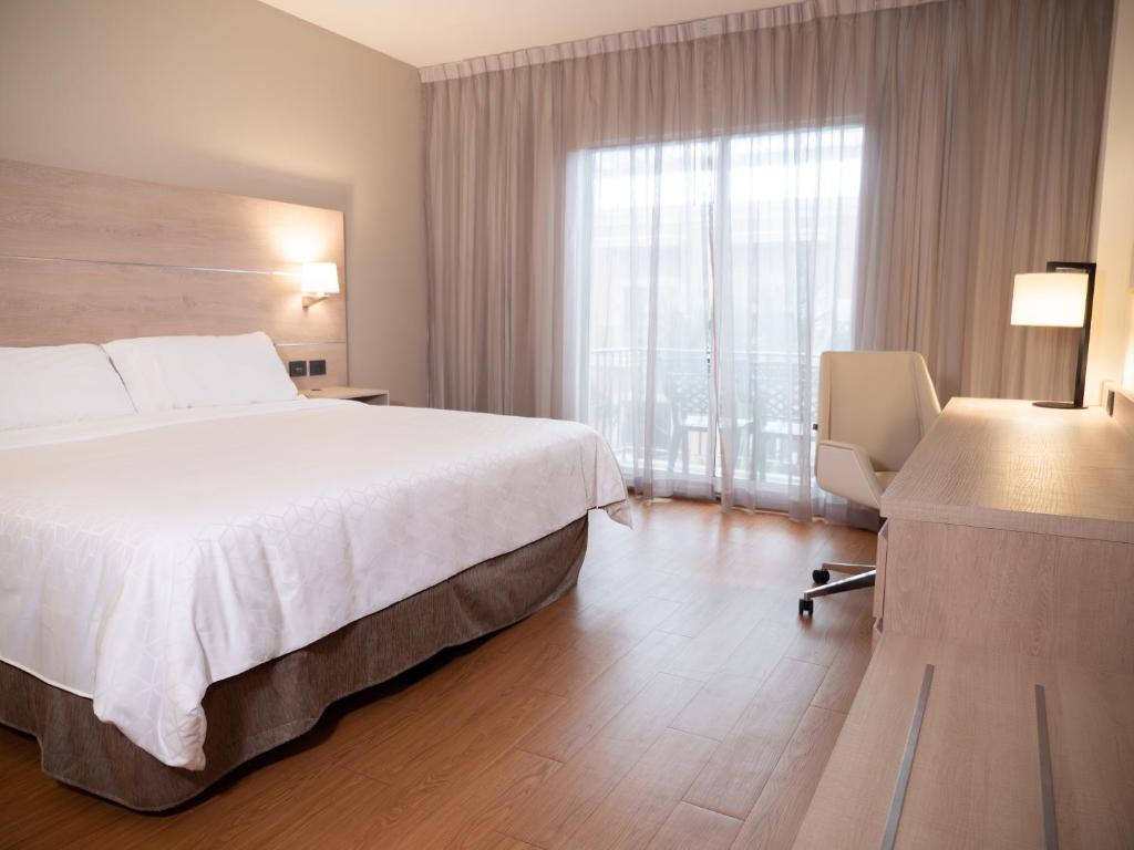 Holiday Inn Express - Monterrey - Tecnologico by IHG - Standard King Room